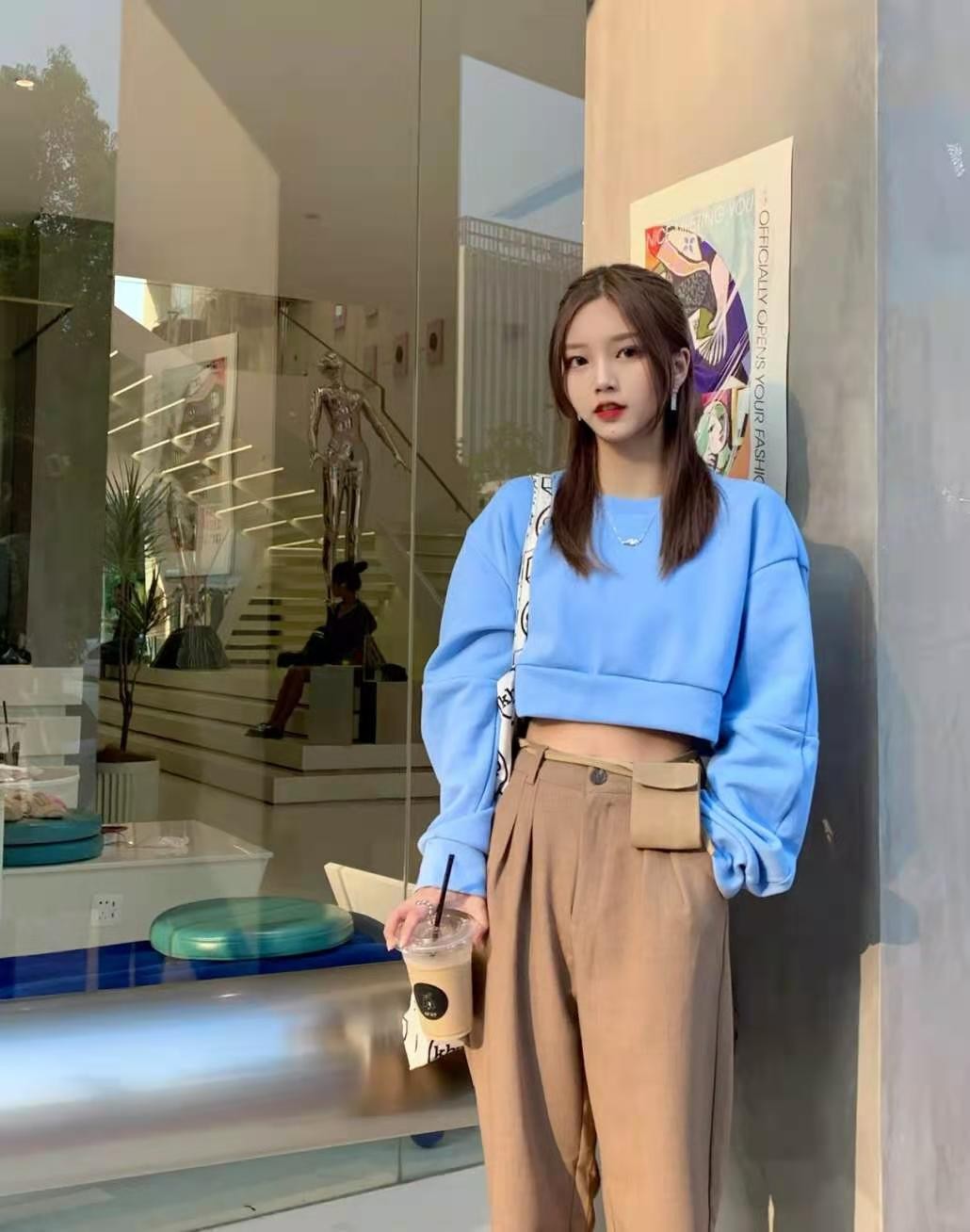 买卫衣不是越贵就越好，注意这5个细节，上身才时髦又显气质