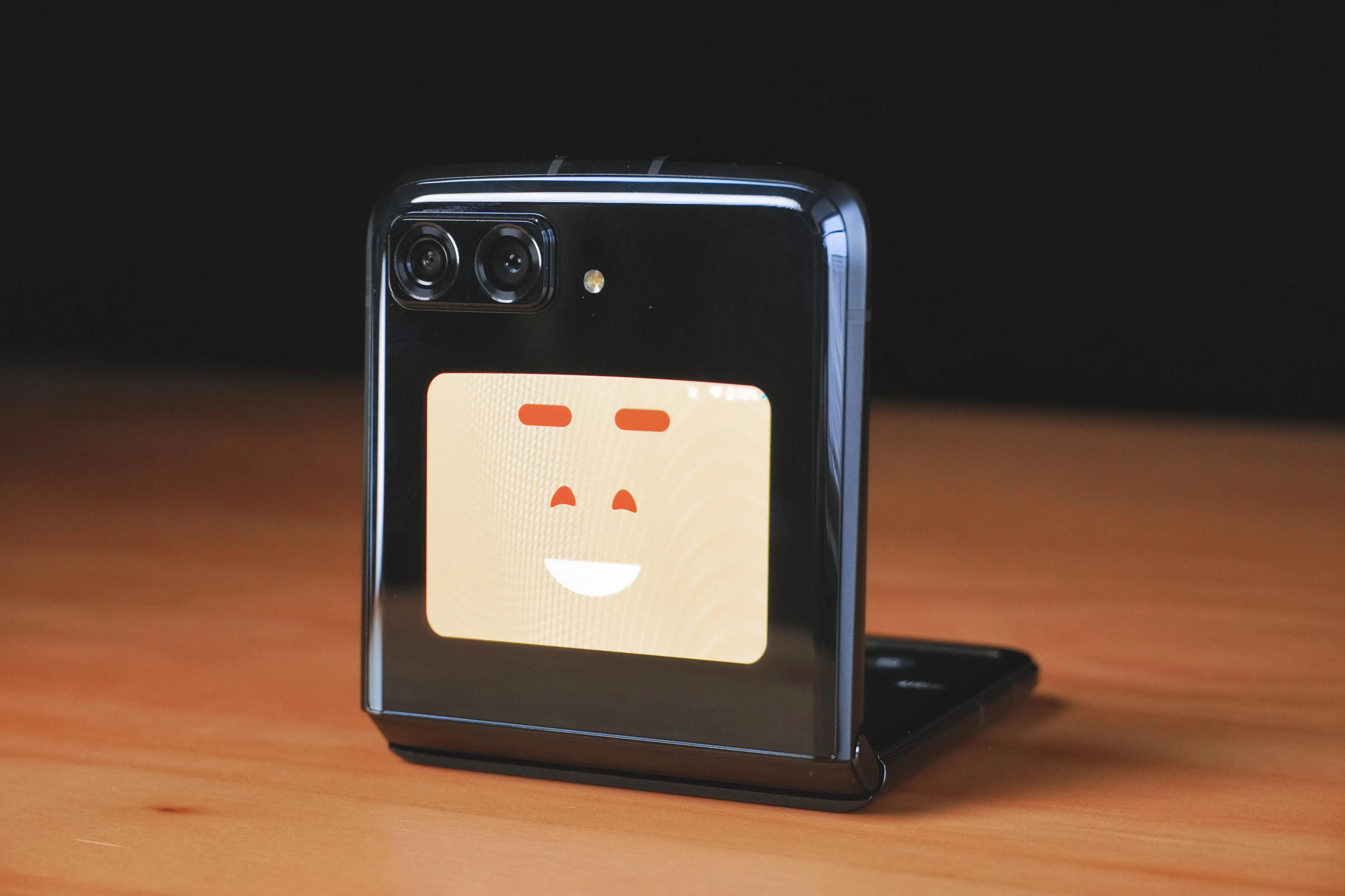 motorazr2022能打游戏吗,motorazr2022款屏幕