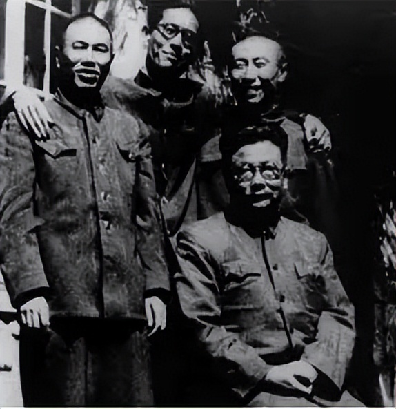 胡宗南部少将被抓，天天监狱等死，有一天起床，发现监狱人没了