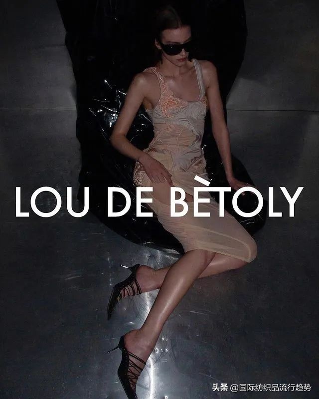 现实中的皇帝的新装,皇帝的新装设计