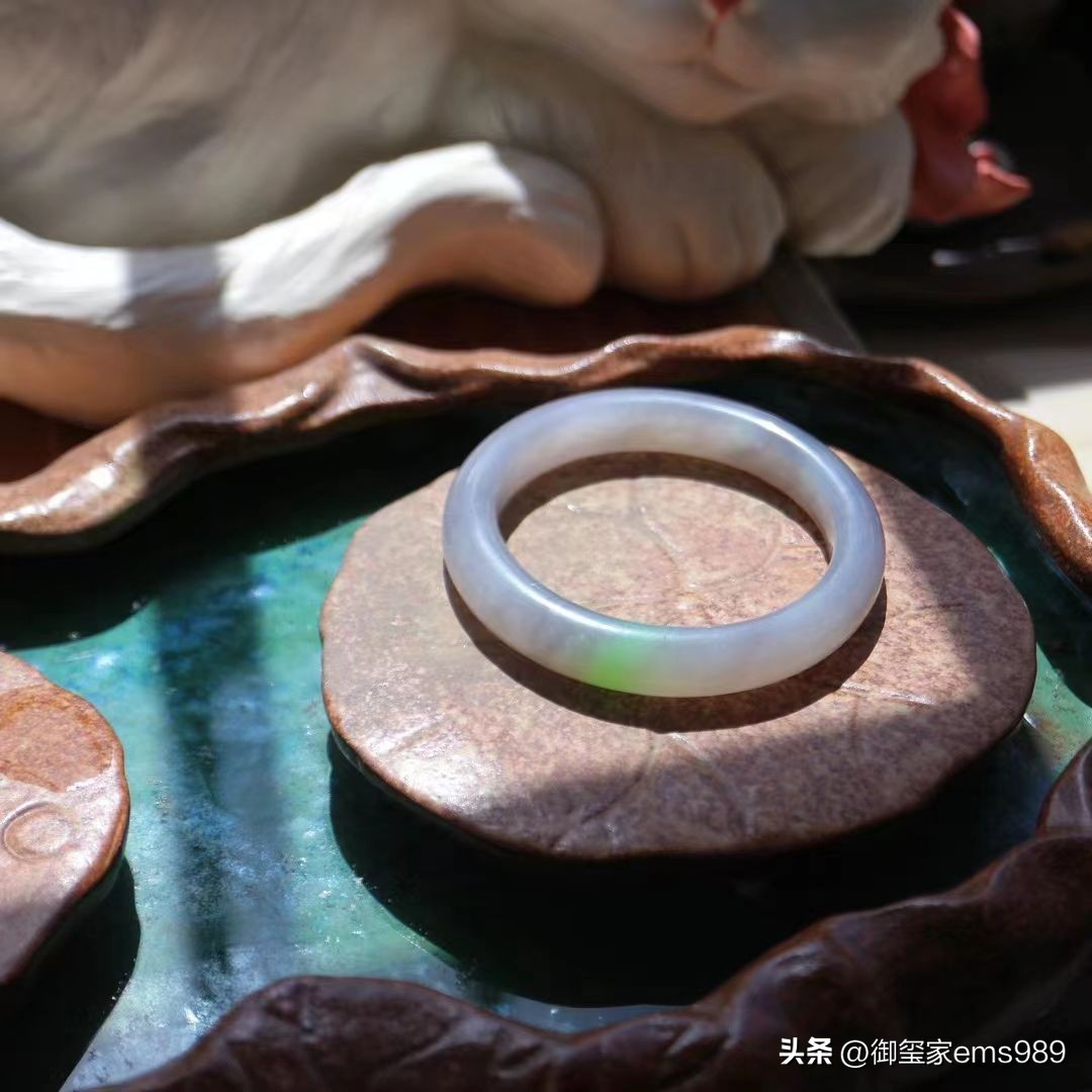 和田玉牌子佩戴有什么讲究,御玺寓意