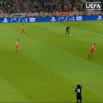 日本青训足球基本功训练教程,足球基本功30种必练基本功