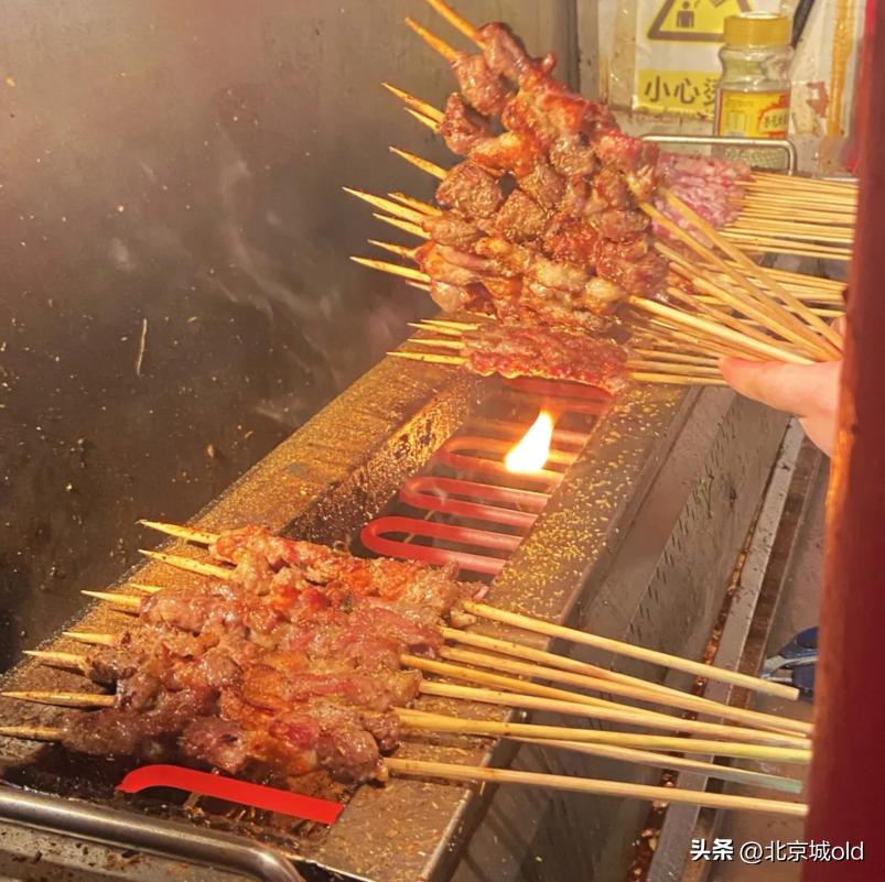 北京钟声胡同烤鸡翅,回民胡同烤翅