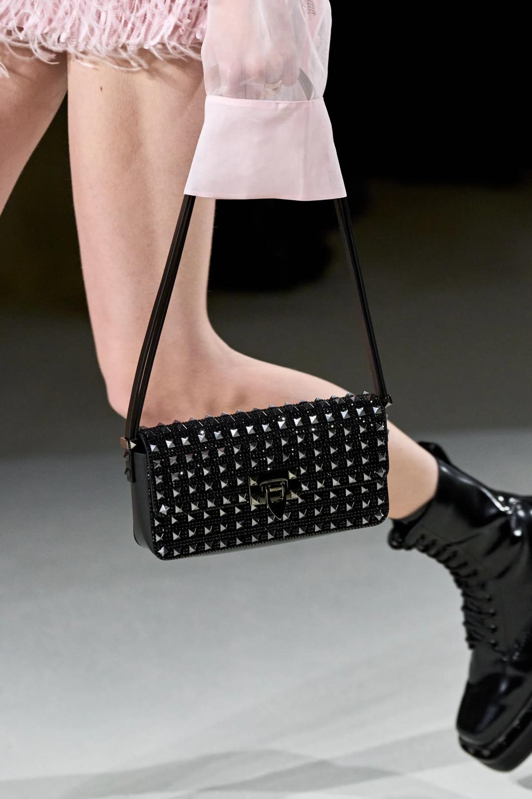 2023秋冬伦敦时装周收官,2022秋冬巴黎时装周什么时候开始