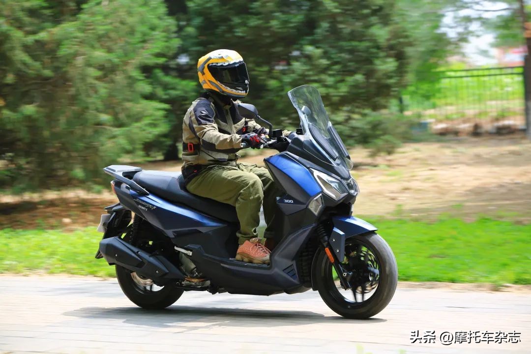 舒适轻松又有劲儿试驾三阳joymax,三阳joymaxz这车怎么样