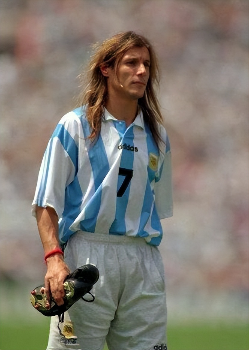 阿根廷两代球王被绝杀,公认的两个球王