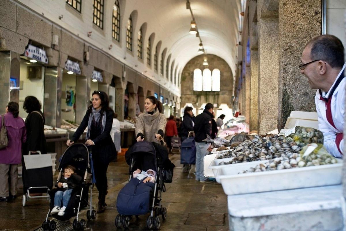 西班牙首相桑切斯正考虑辞职,西班牙首相桑切斯欢迎仪式