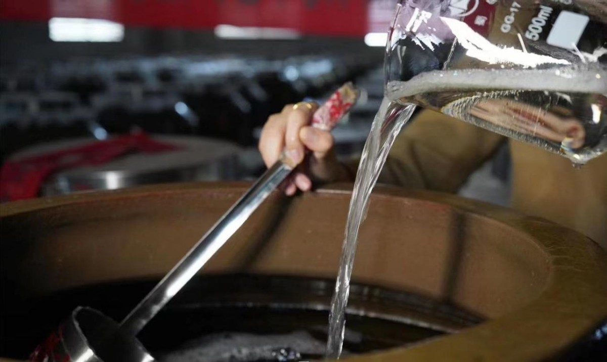 出口版飞天茅台为何能在抖音卖,出口茅台飞天为啥便宜