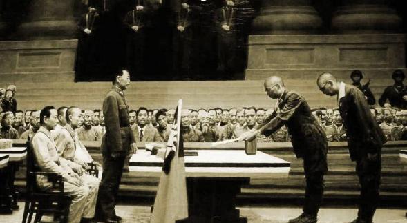 解放军在日本的狂热粉丝，不惜被骂“日奸”也要花钱扮演，为何？