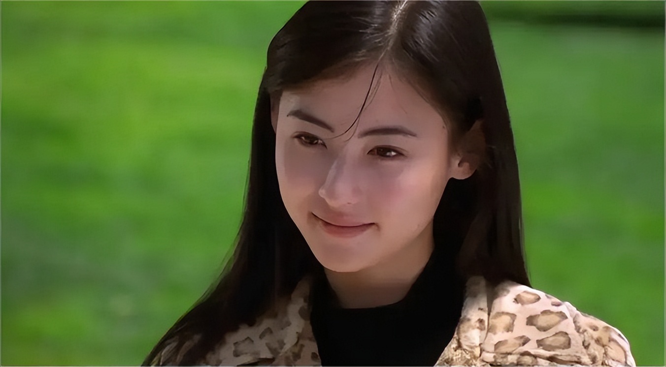 八位花钱如流水的女星,花钱如流水的四个女星