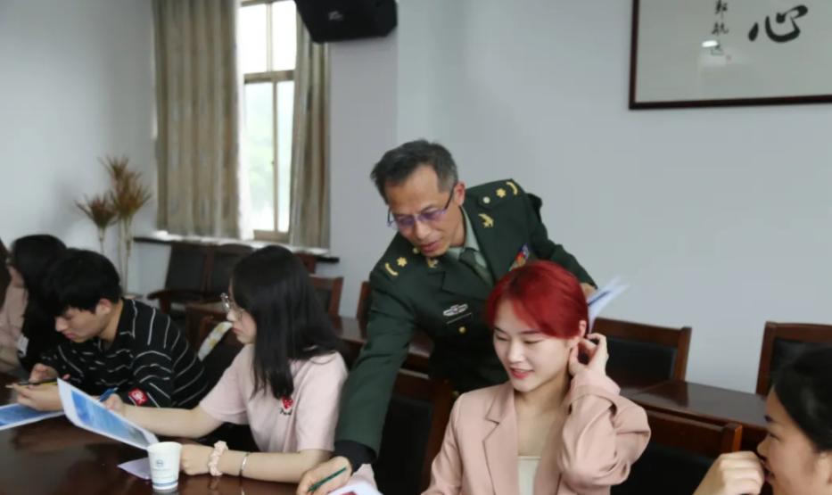 海南军队文职报名门槛,军队文职报考条件及流程详解