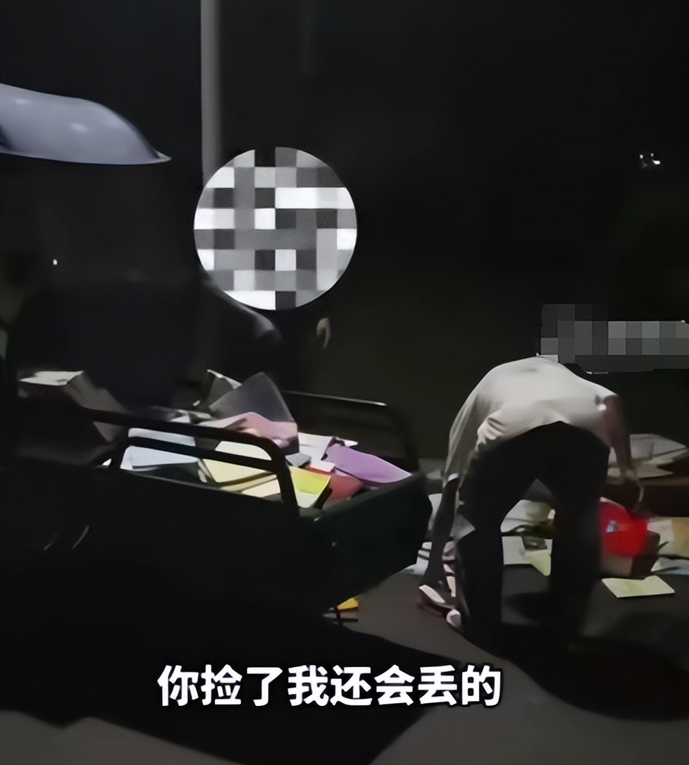 大学生勤工俭学挨掌掴,大学生勤工俭学被欺负