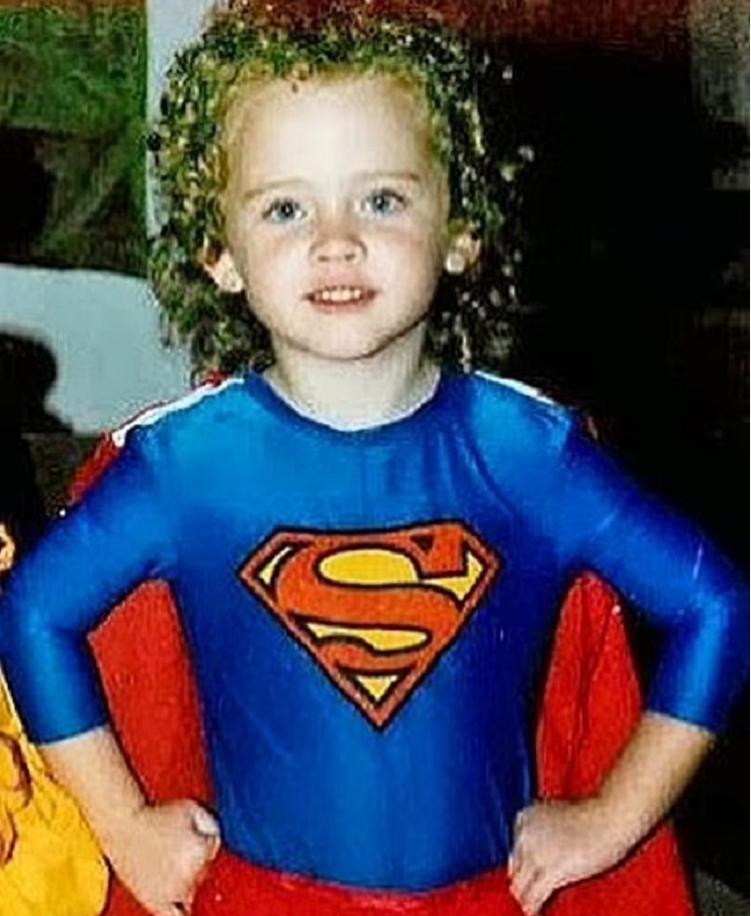 美国男子通过手术生下男孩,美国一男子顺利诞下男婴