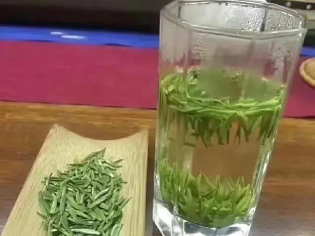 绿茶应该用多少℃的水冲泡最佳,绿茶最适宜冲泡时间是多少
