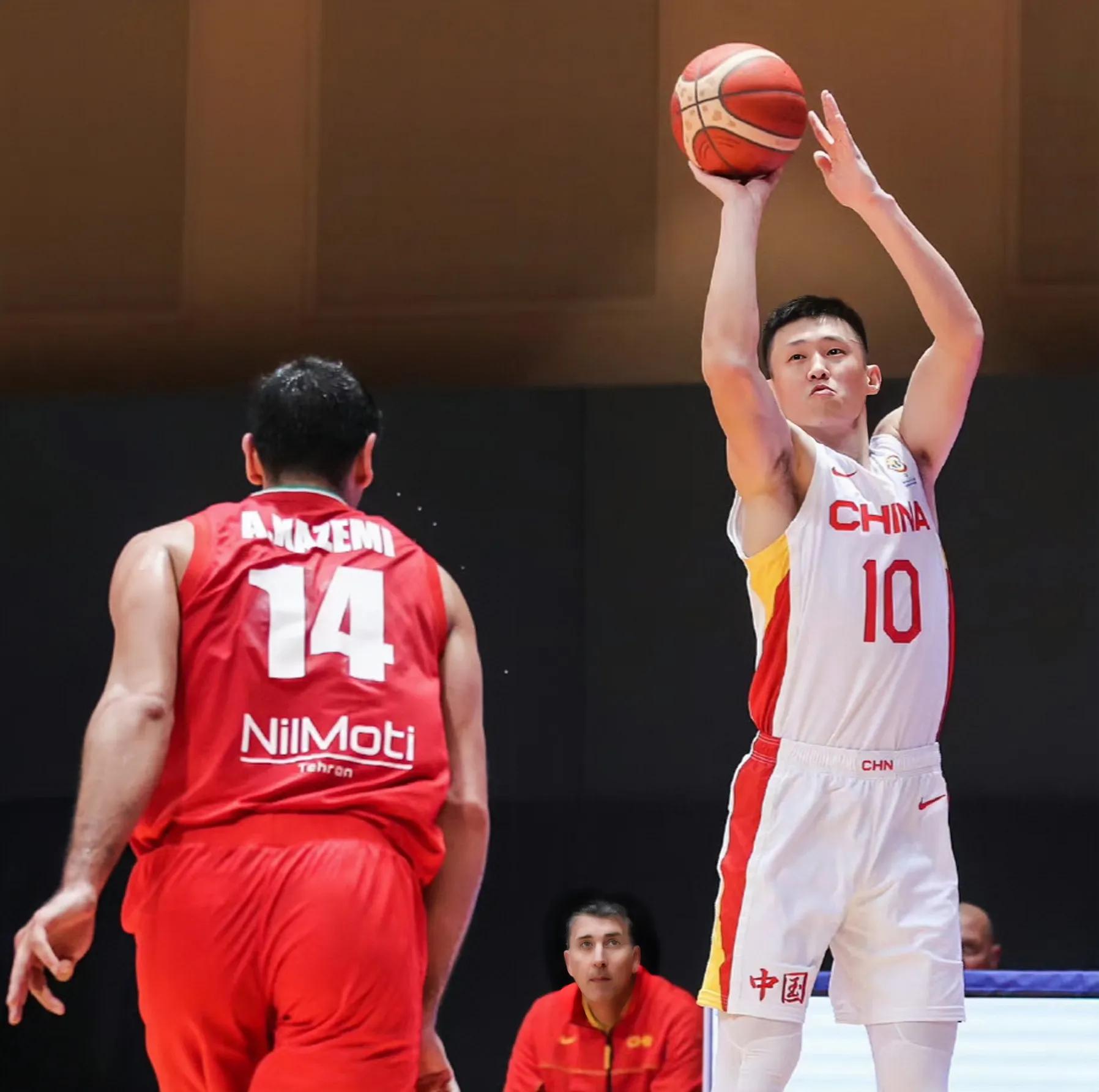 男篮现役最全能6名锋线，归化领衔，一人打出三双，一人毁于伤病