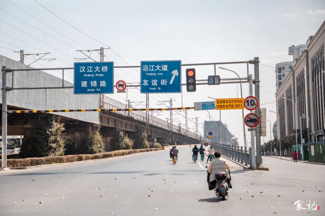 这座桥有超过400年的历史,襄阳的第一座桥