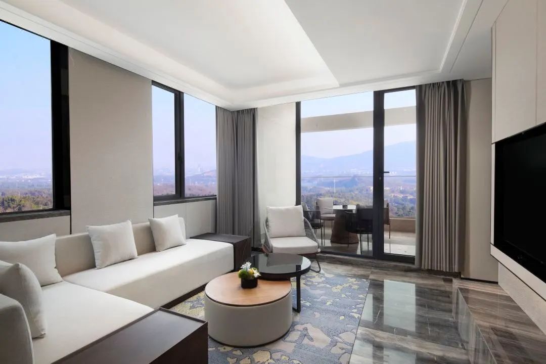 江苏宜兴悬崖酒店,宜兴市悬崖酒店