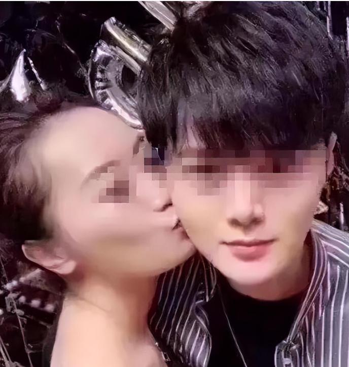 白马会所覆灭记：令无数富婆欲罢不能，2019年因头牌鸭王一夜覆灭