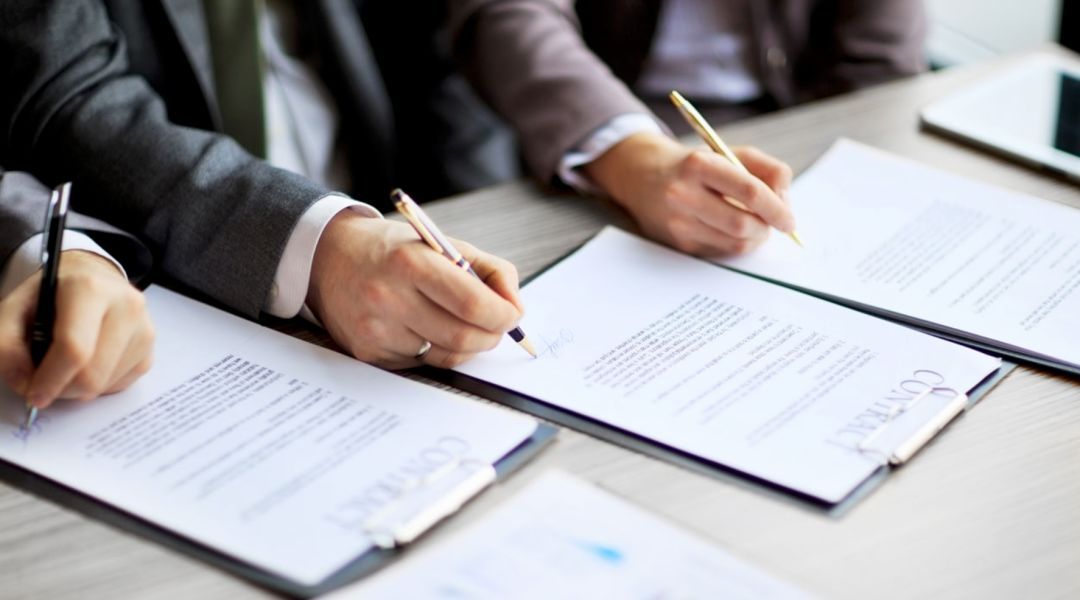 公司修改章程记载违反股东会决议,股东会决议违反发起人协议