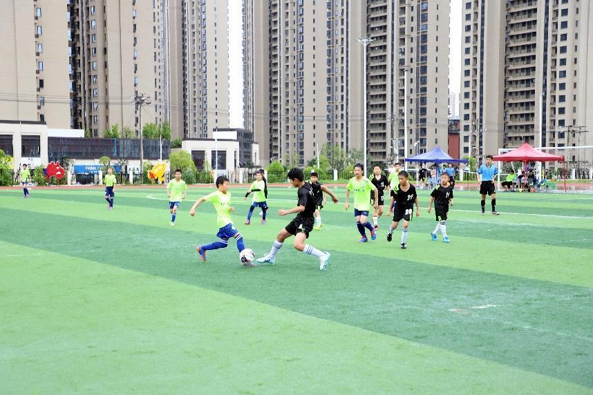 绿茵场上放飞梦想,赣州经开区校园足球联赛