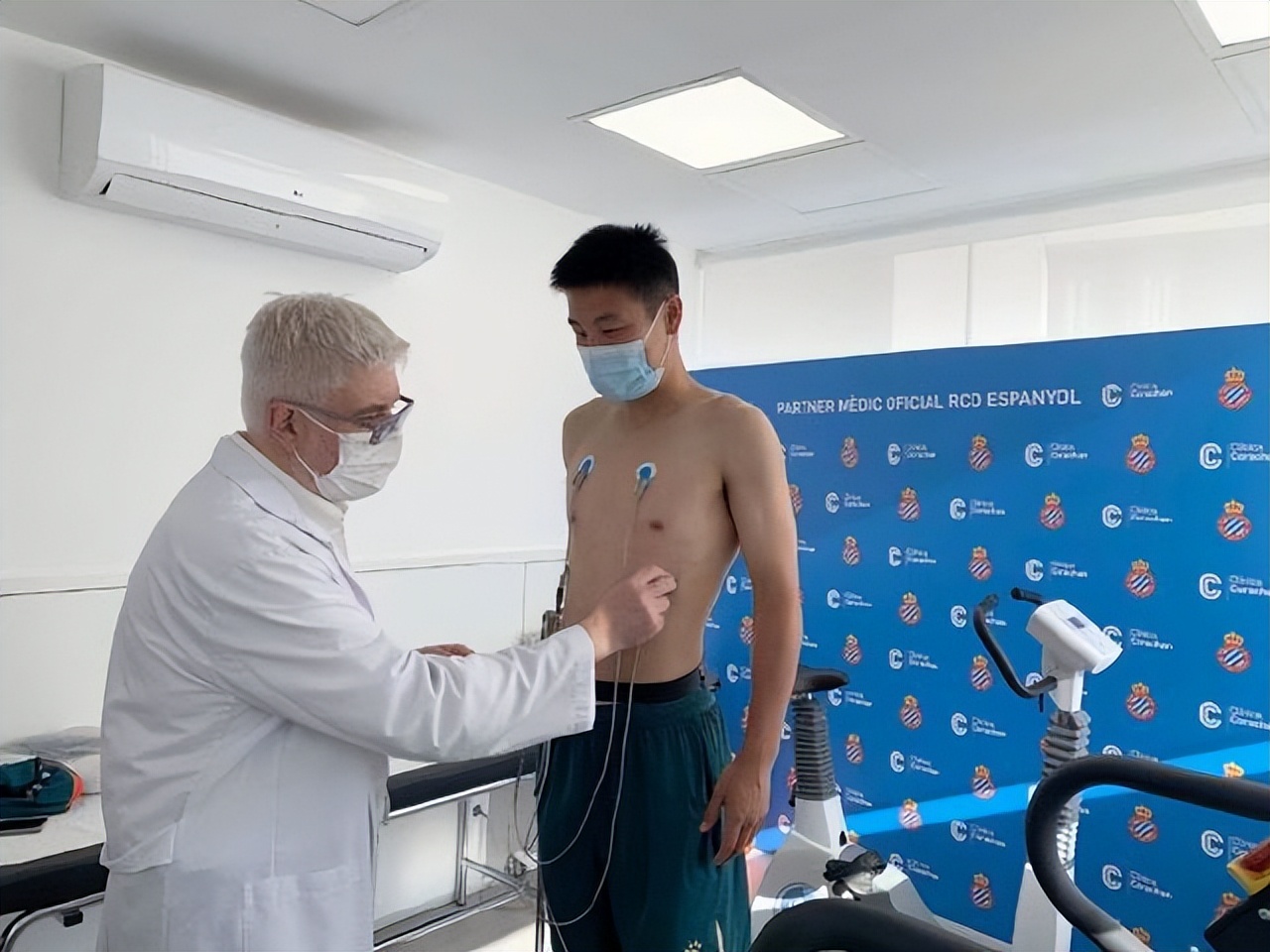 谢晖谈论足球问题,谢晖足球最新消息