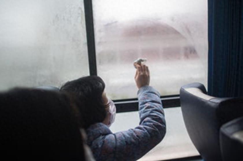 无耻之徒男的抱女的,无耻之极的男人