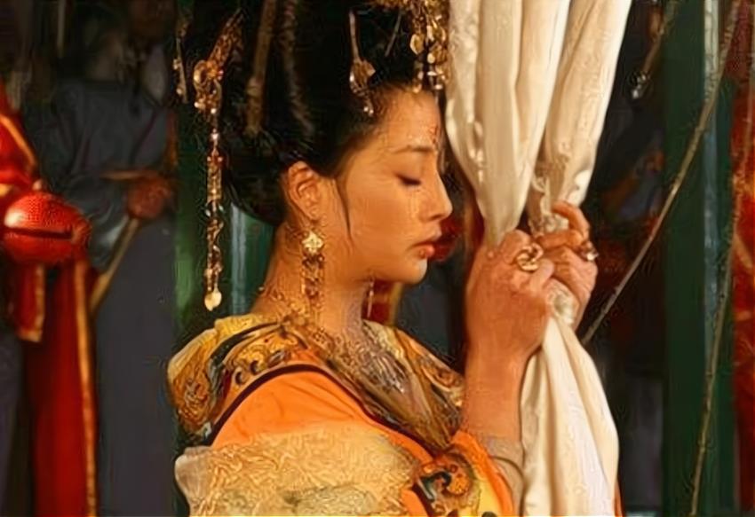 杨玉环跟李世民是什么关系,杨玉环是怎么被李世民追的