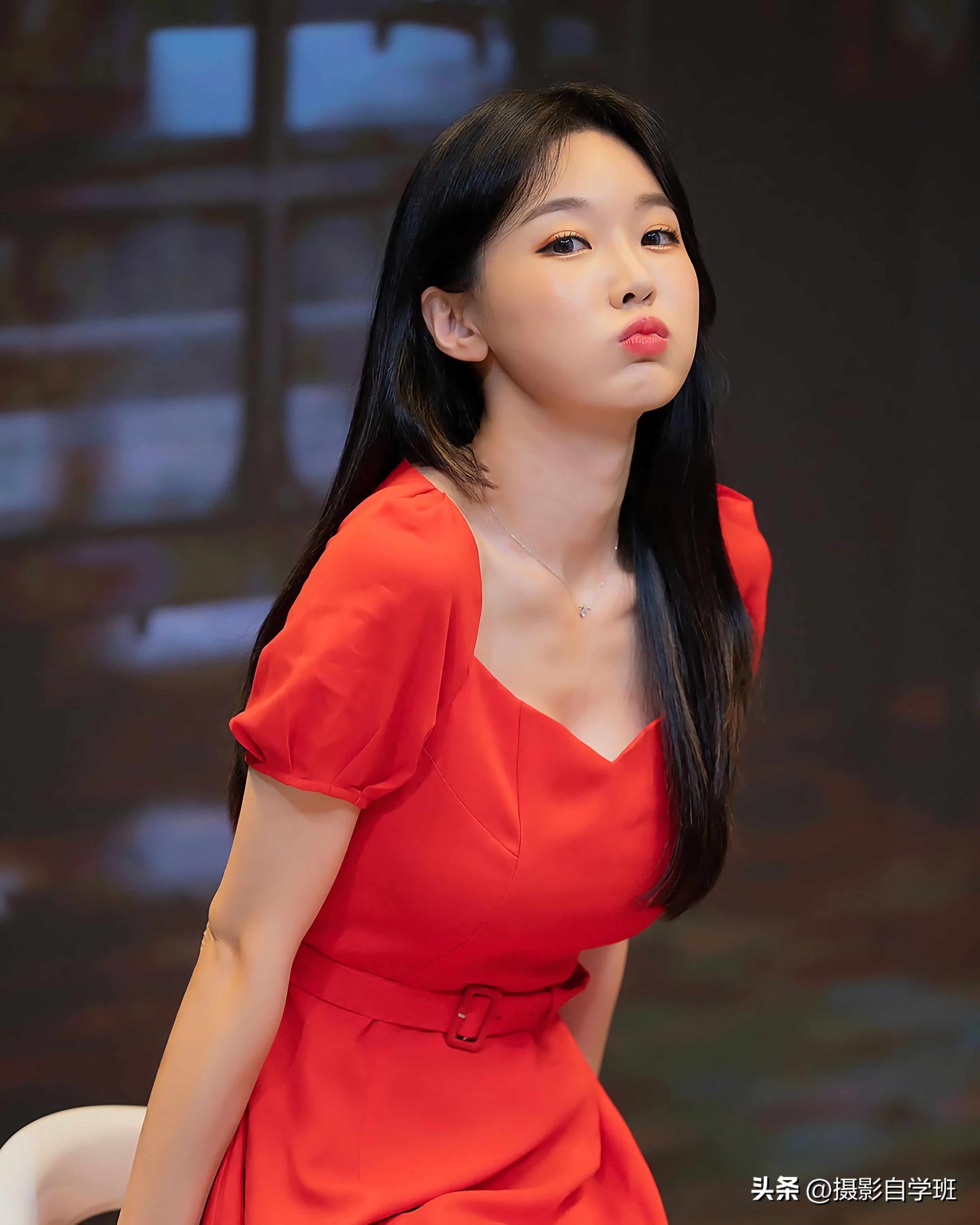 显腿长的拍摄姿势,显瘦显腿长的拍摄技巧