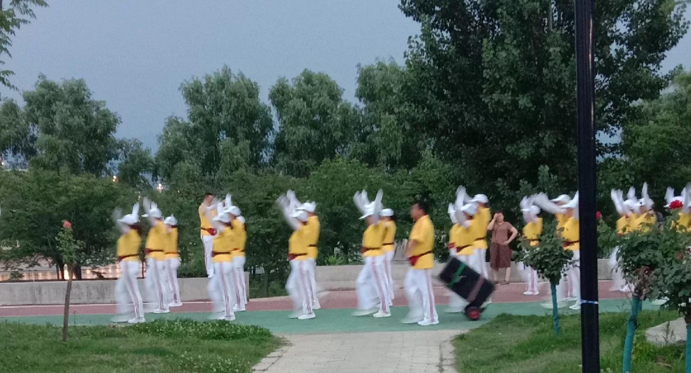 外向的孩子,活泼的儿子