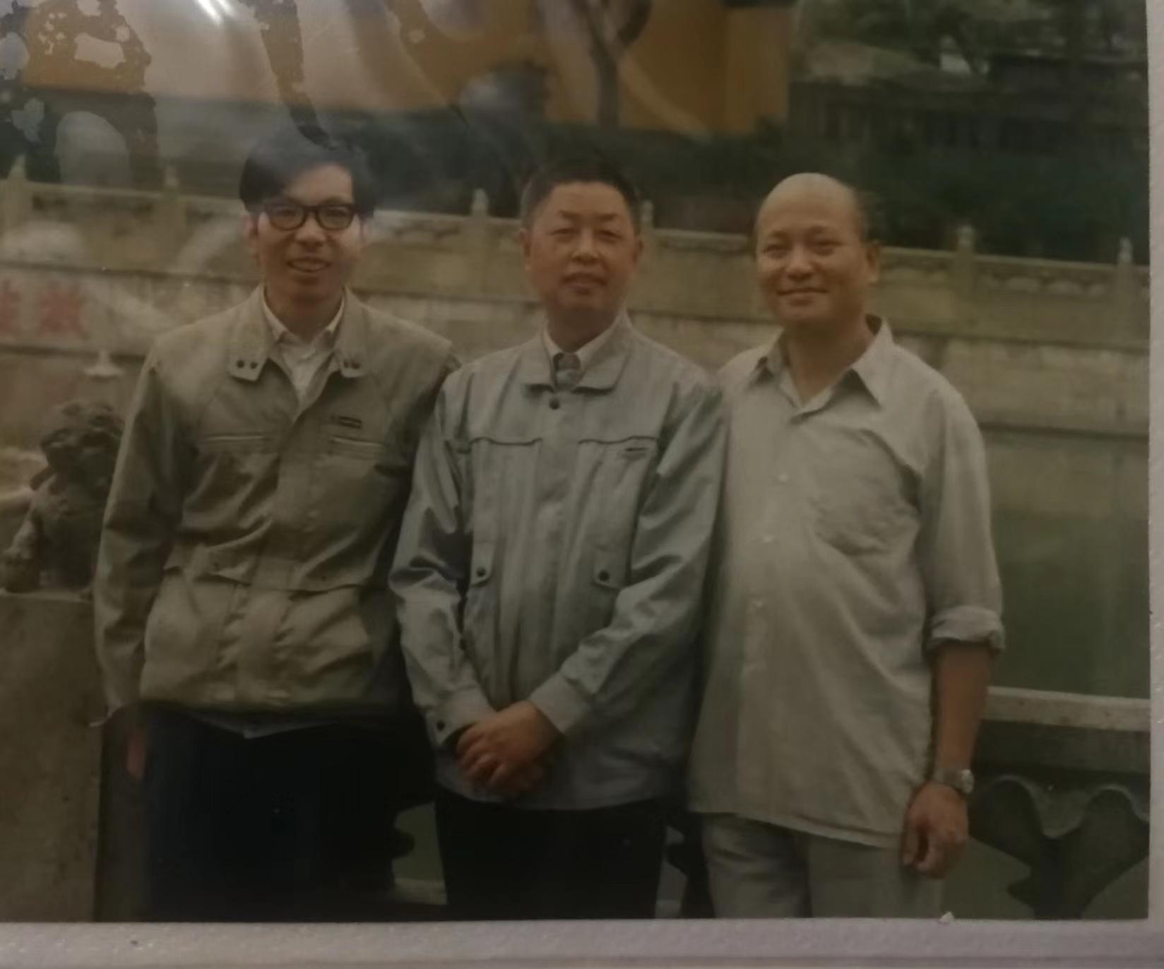 忆廿六年前那次刻骨铭心的北京之旅，同行的他竟猝死在卧铺车厢