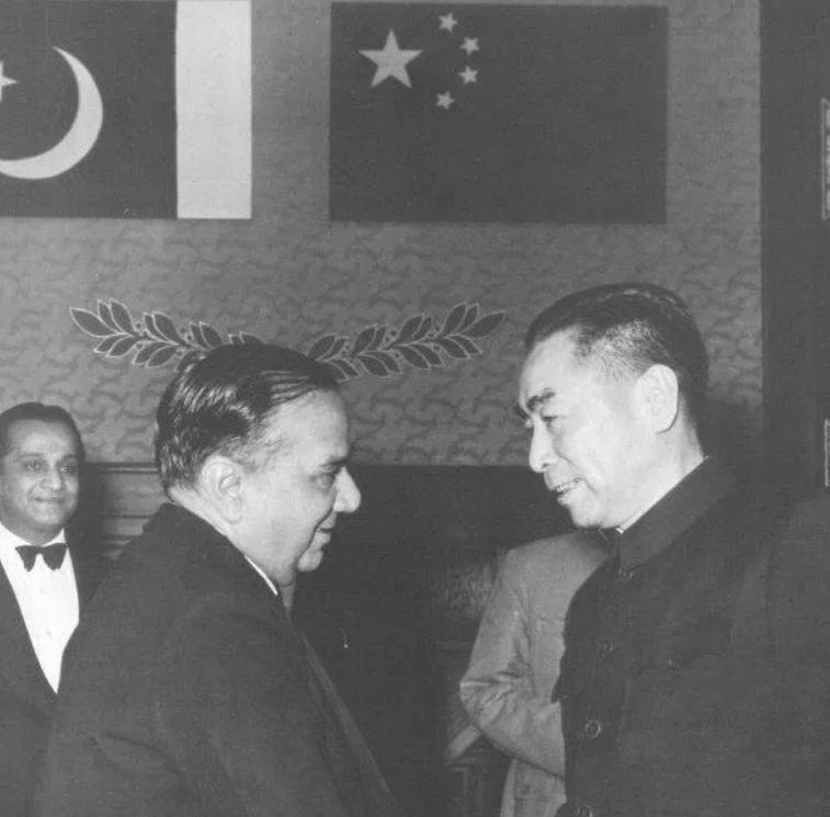 巴铁是巴基斯坦还是巴勒斯坦,巴基斯坦和巴铁是一个地方吗