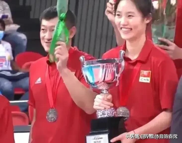 中国女排二队主帅匡琦丰富表情共欣赏