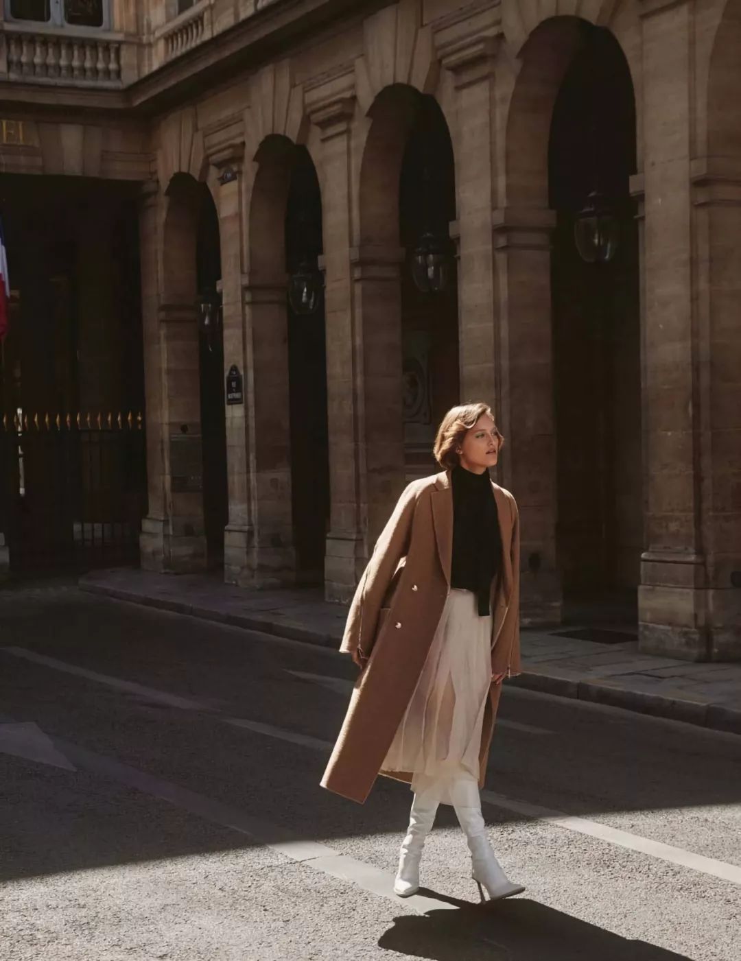 驼色连衣裙搭配的高级穿法,原来都这样穿驼色太年轻洋气了