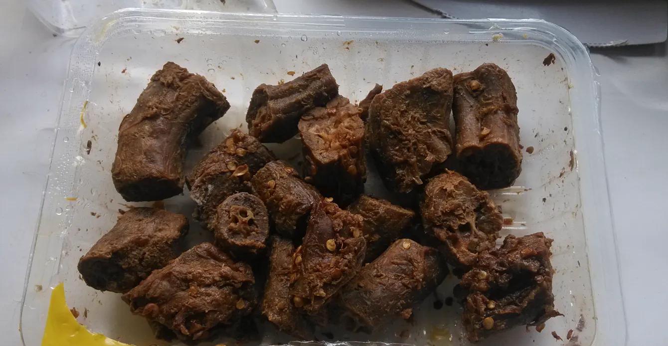 盘点鸭脖的三大“巨头”,鸭脖三巨头年轻人不爱啃了吗