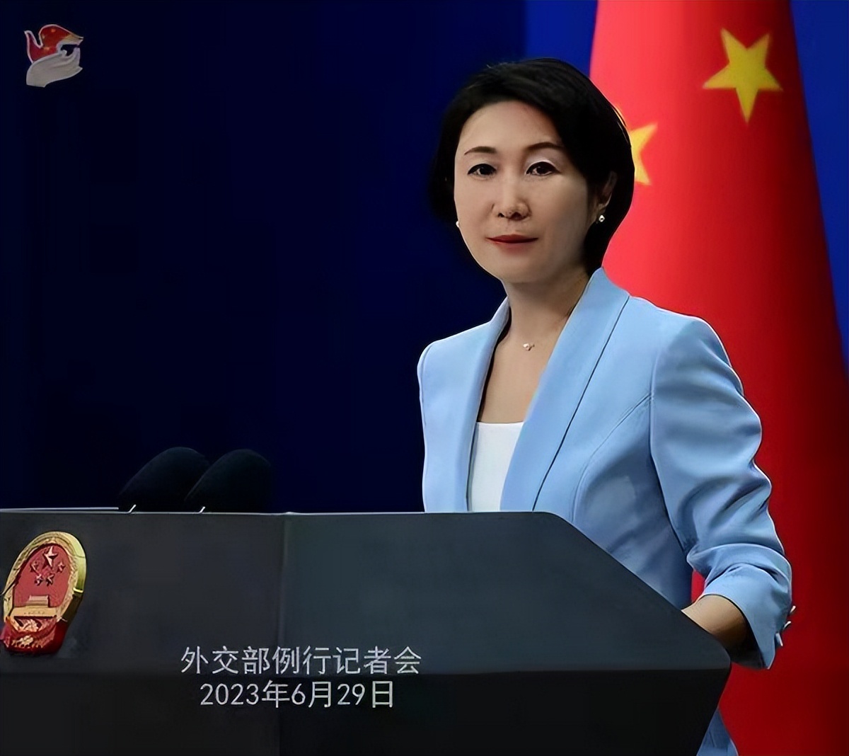 突破美军航母防线,突破大国封锁来华的军舰