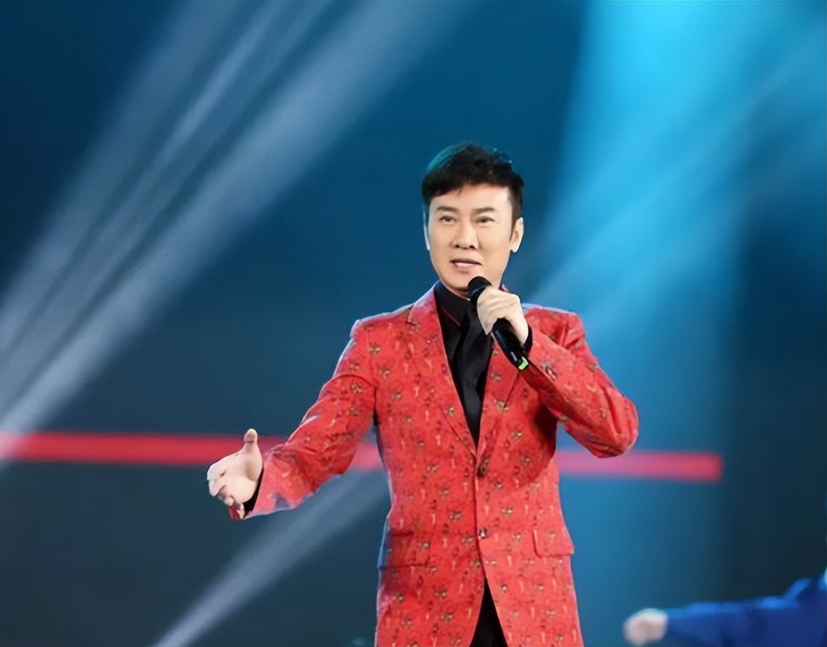 江涛高清图片,歌手江涛的肿脸近照