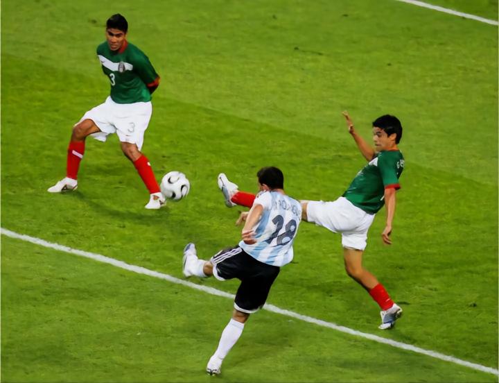 巴乔全场欢呼,世界杯精彩瞬间巴乔