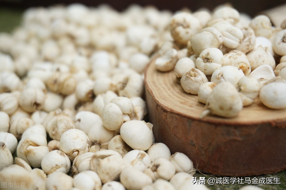 脸爱出油毛孔大是因为体内湿热吗,湿热脸出油调理