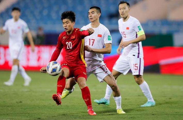 李霄鹏男足输给越南的理由,国足世预赛成绩回顾2004李霄鹏