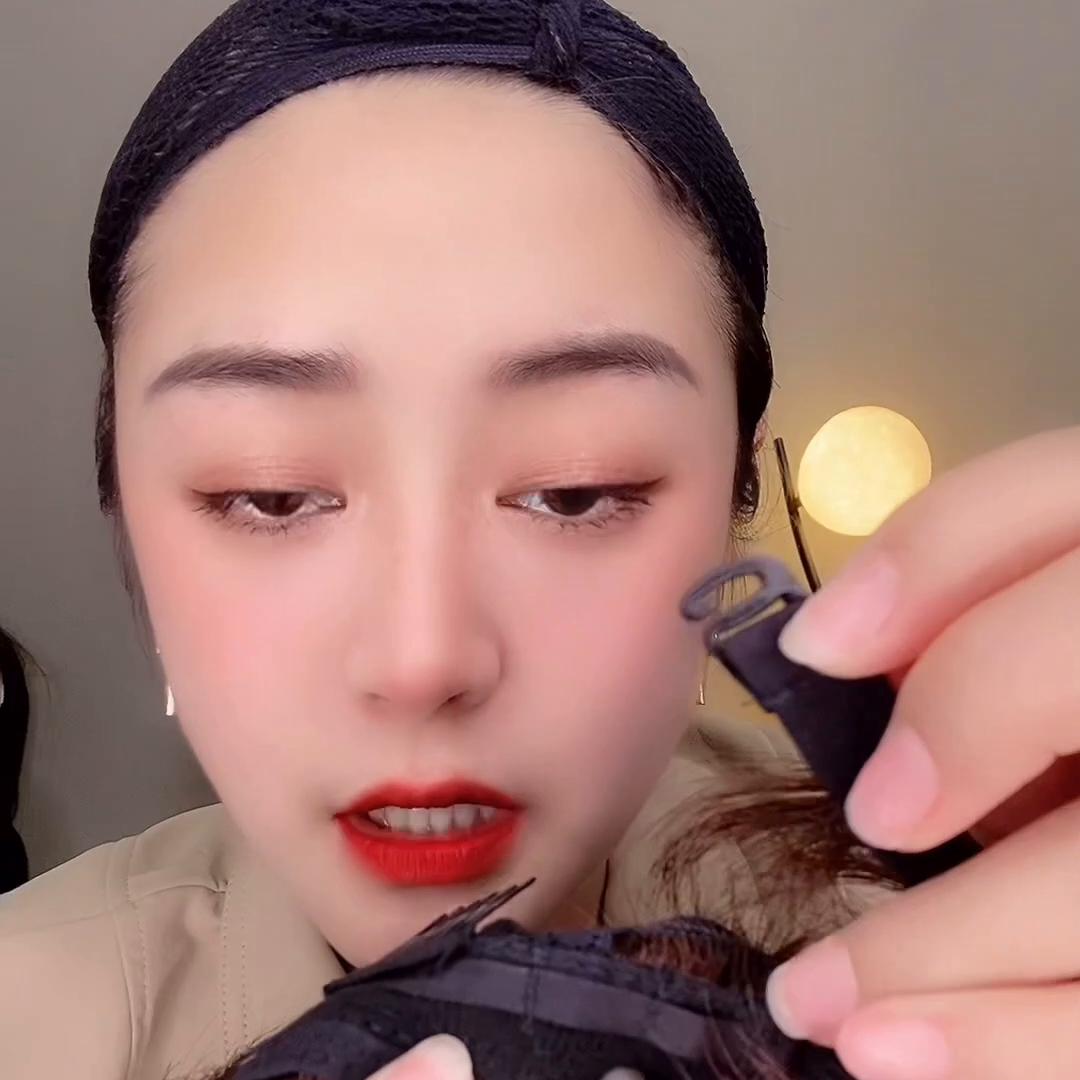 如何正确的佩戴假发不掉头发,怎么佩戴假发才自然