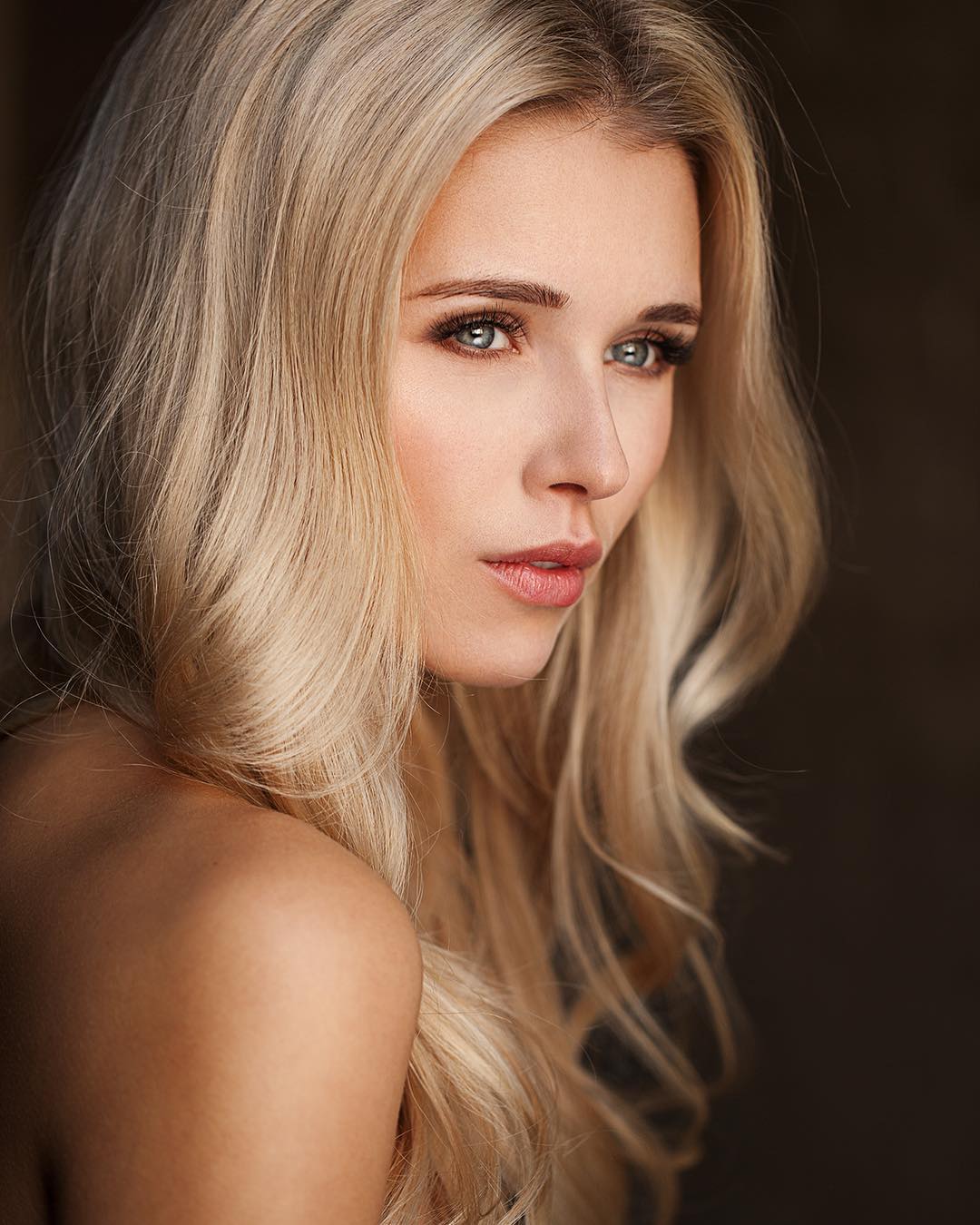 罗伊斯老婆斯嘉丽什么星座,罗伊斯女友斯嘉丽世界杯