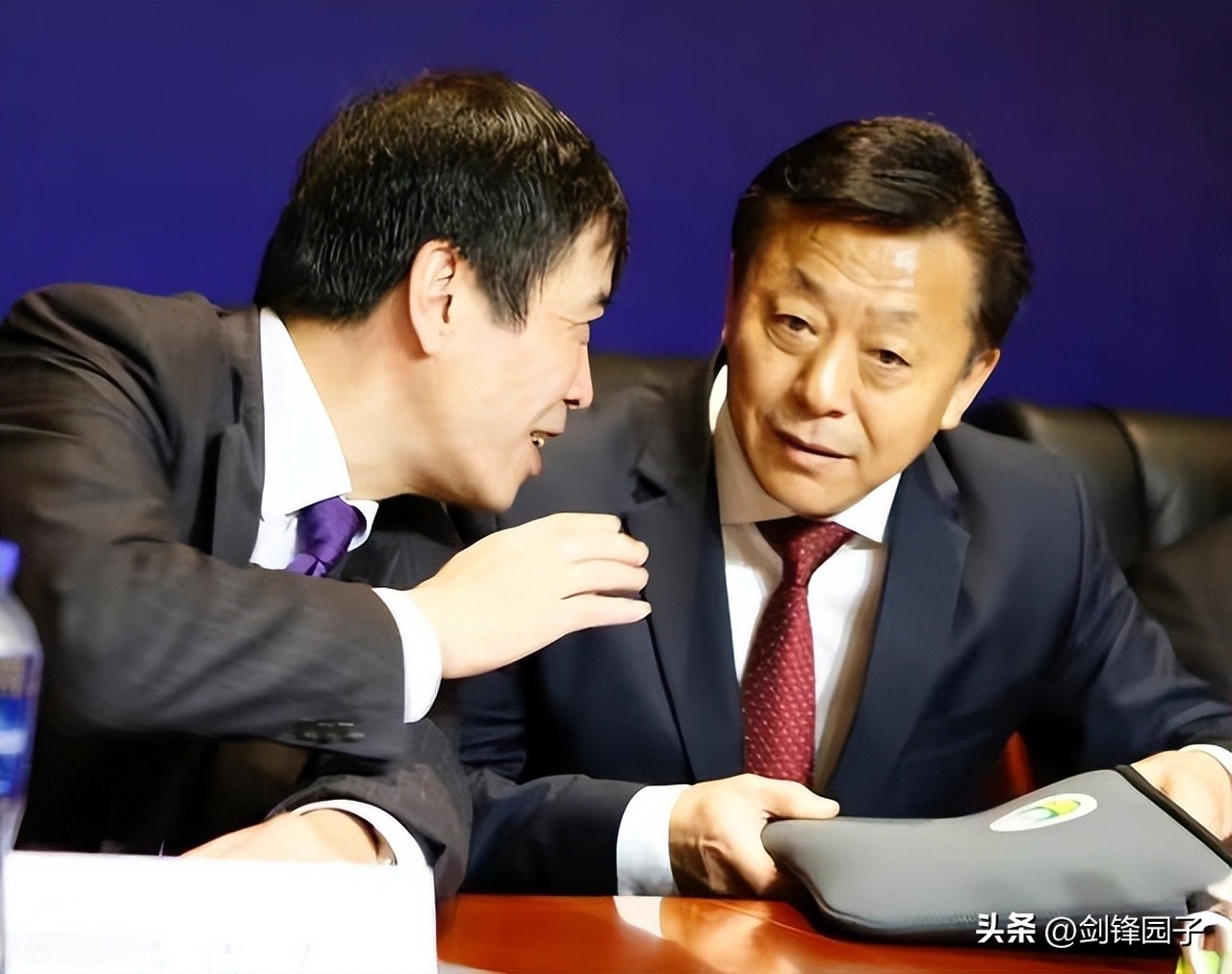 陈戌源肠子悔青：该“功德圆满”安享晚年，却踏进足协这“酱缸”