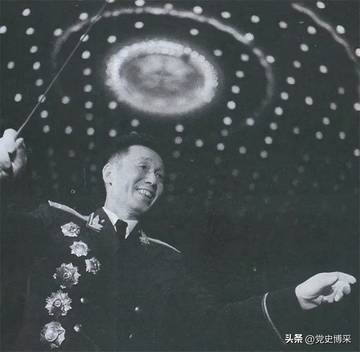 李志民:善打“政治仗”的开国上将,在战场上利用政治攻势屡建奇功,将军合唱团的总指挥