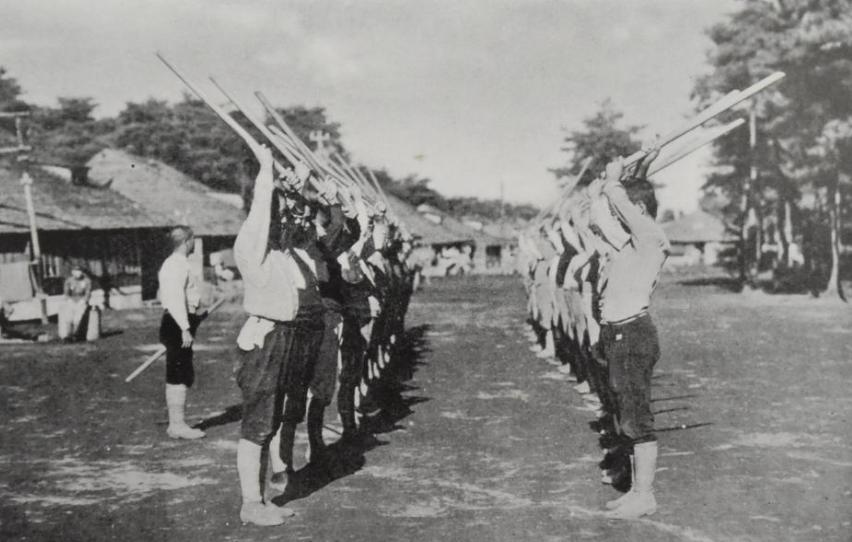 日本女人多变态？甘愿为国出*身卖**体，*脑洗**太可怕