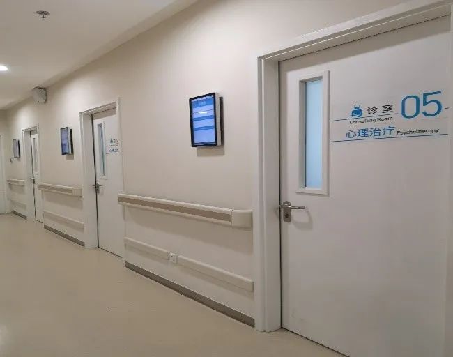 积水潭医院心理精神科专家,北京积水潭医院专业科室