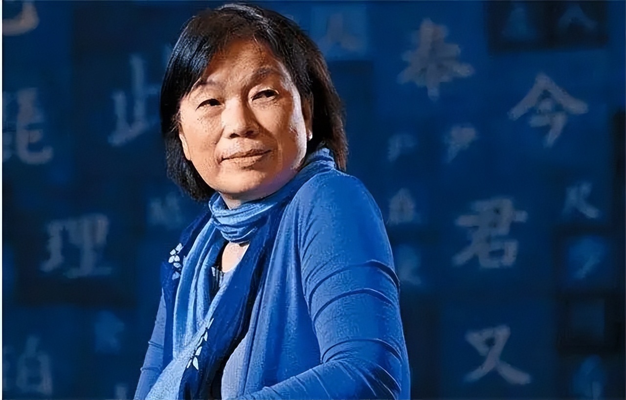 台湾作家龙应台:为港独暴徒洗地,选择性失明暴露了多少虚伪