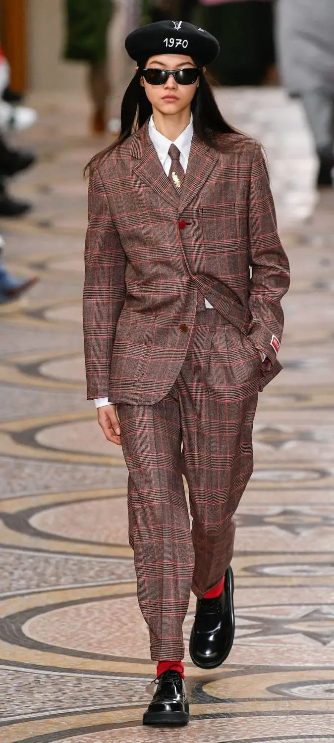 从里原宿走向巴黎，Nigo交上KENZO首份答卷