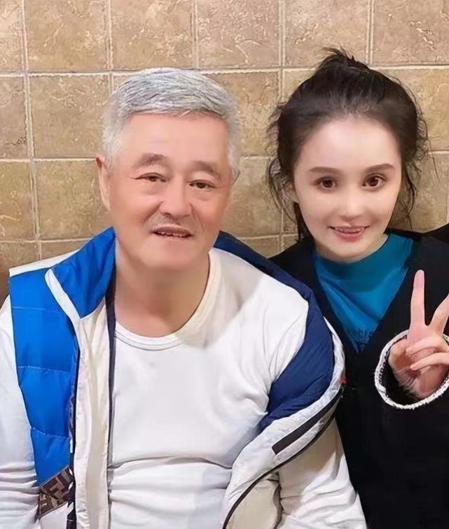 赵本山女儿球球生气,赵本山女儿球球发脾气