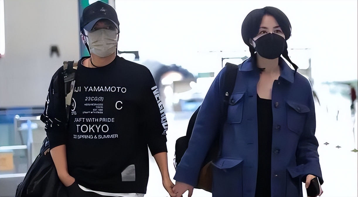 王菲牵手谢霆锋，张柏芝泪目送祝福，到底谁才是真爱