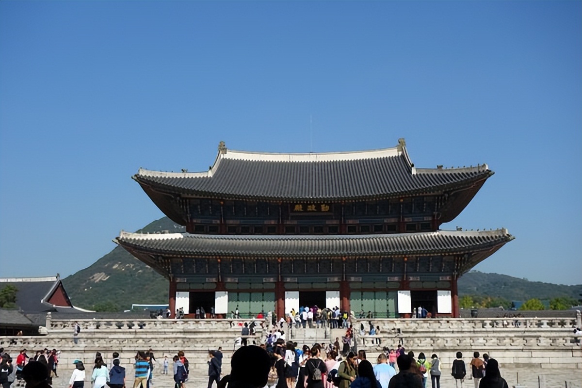 首尔景福宫游记,韩国景福宫和青瓦台在一起吗